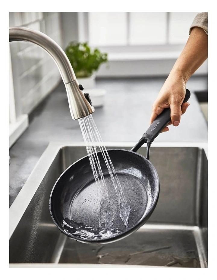 Greenpan SmartShape 20/28cm 2pc Frypan Set Black 9 Greenpan SmartShape 20/28cm 2pc Frypan Set Black - Image 7