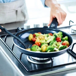 GreenLife Soft Grip <br> 16pc Cookware Sets, Black 8 GreenLife Soft Grip <br> 16pc Cookware Sets, Black -Greenpan Shop CC001021 002 GreenLife GREENLIFE SOFT GRIP 16PC COOKWARE SETS BLACK 3