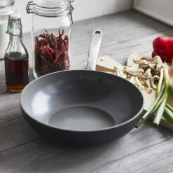 Chatham<br> WOK, DARK GREY - 28CM -Greenpan Shop CC002290 001 Chatham CHATHAM WOK DARK GREY 28CM 4 4eb00f49 785f 401e 9ab8 81078b8abdd8