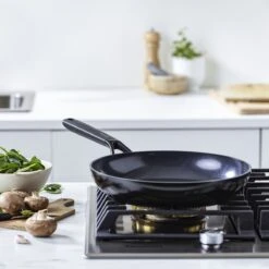 Smartshape<br> FRYING PAN, BLACK - 28CM -Greenpan Shop CC003413 001 Smartshape FRYING PAN BLACK 28CM 6 3fb3a250 2b0c 4dcc ac98 ff8a0981832b