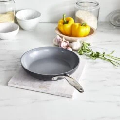 Valencia Pro<br> Frying Pan, Grey - 26cm 14 Valencia Pro<br> Frying Pan, Grey - 26cm -Greenpan Shop CC003759 001 Valencia Pro VALENCIA PRO FRYING PAN GREY 26CM 4 46a19023 6ebc 45b1 af61 63b5ba6d98a0