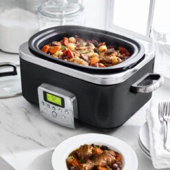 Slow Cooker<br> Black, 6L -Greenpan Shop CC005723 001 SLOW COOKER BLACK 6L 4 R1 6cbef4d0 317e 4774 abf5 ce2ac6c5c791