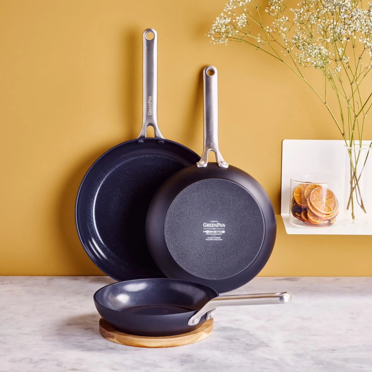 Omega<br> 3pc Cookware Sets, Black - 20, 24 & 28cm 4 Omega<br> 3pc Cookware Sets, Black - 20, 24 & 28cm - Image 2