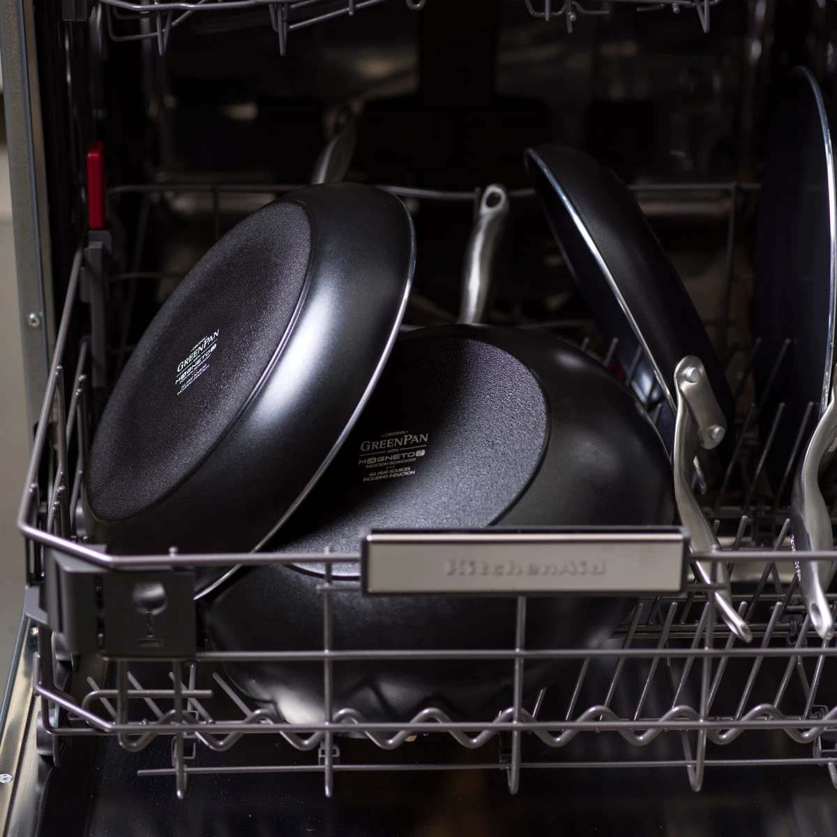 Royal<br> Frying Pan, Black - 24cm 6 Royal<br> Frying Pan, Black - 24cm - Image 4