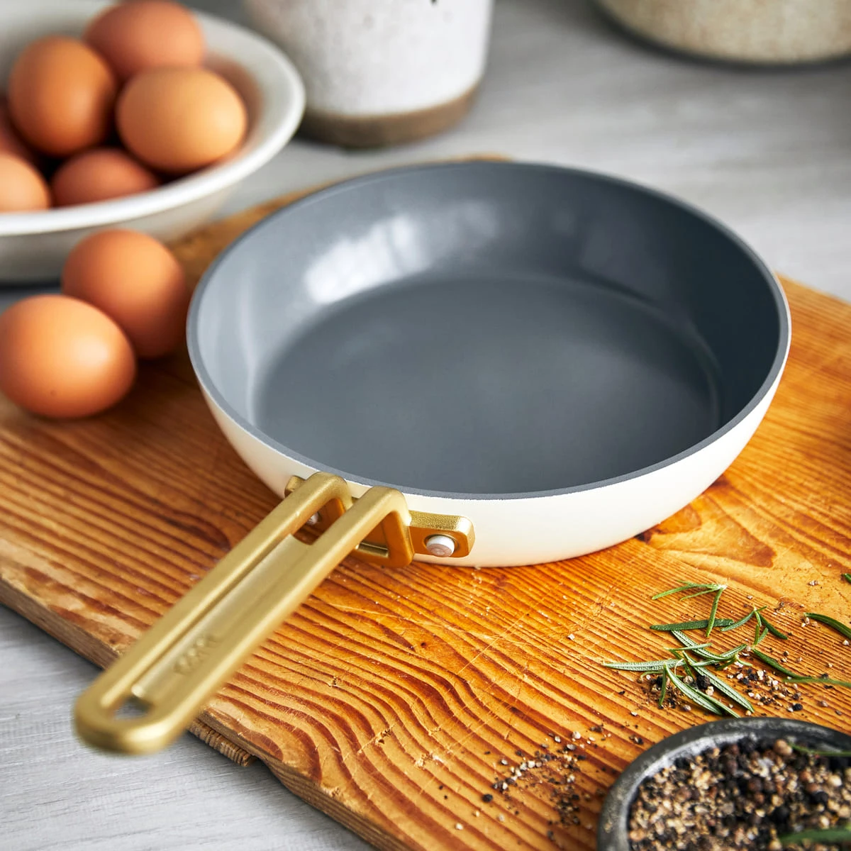 Stanley Tucci™<br> Ceramic Non-Stick 20CM Frypan | Carrara White 5 Stanley Tucci™<br> Ceramic Non-Stick 20CM Frypan | Carrara White - Image 3