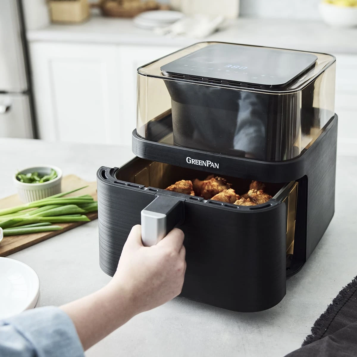 Bistro<br> Air Fryer With See-Thru Lid 4 Bistro<br> Air Fryer With See-Thru Lid - Image 2