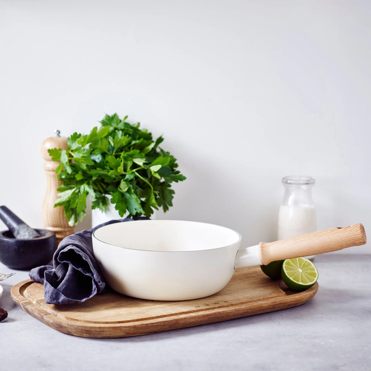 GreenChef<br> Vintage Chef's Pan, Cream White - 20cm 3 GreenChef<br> Vintage Chef's Pan, Cream White - 20cm - Image 2