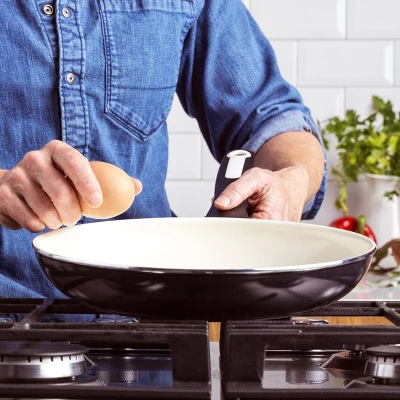 GreenPan Rio 12" Ceramic Non-Stick Frying Pan Black 7 GreenPan Rio 12" Ceramic Non-Stick Frying Pan Black - Image 5