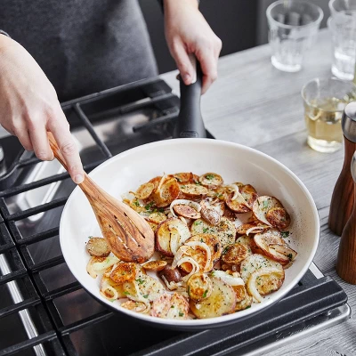 GreenPan Rio 12" Ceramic Non-Stick Frying Pan Black 6 GreenPan Rio 12" Ceramic Non-Stick Frying Pan Black - Image 4